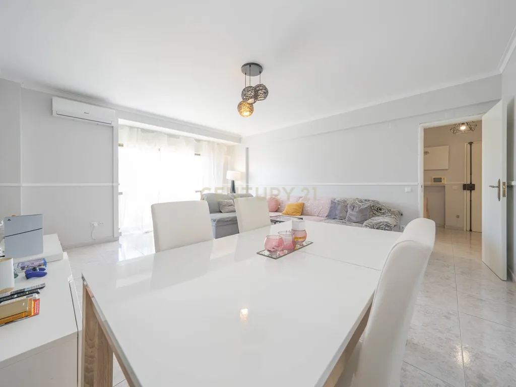 Apartamento T3 no Monte Belo Norte, em Setúbal - Image 3