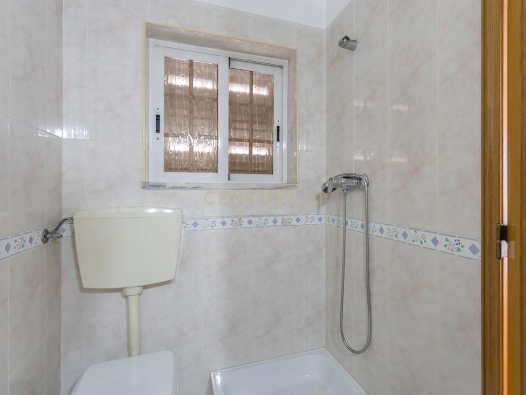 Moradia de 6 assoalhadas em lote de 500 m2 - Image 35
