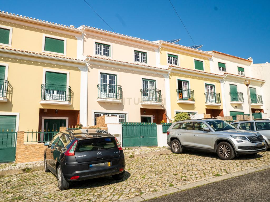 Moradia geminada em Torres Vedras - 4 Quartos e 3 Casas de Banho - Image 3