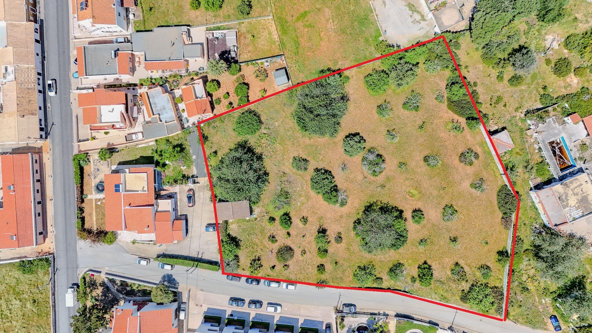 Terreno com Projeto para Construção de 9 Moradias – Vale de Parra, Albufeira - Image 9