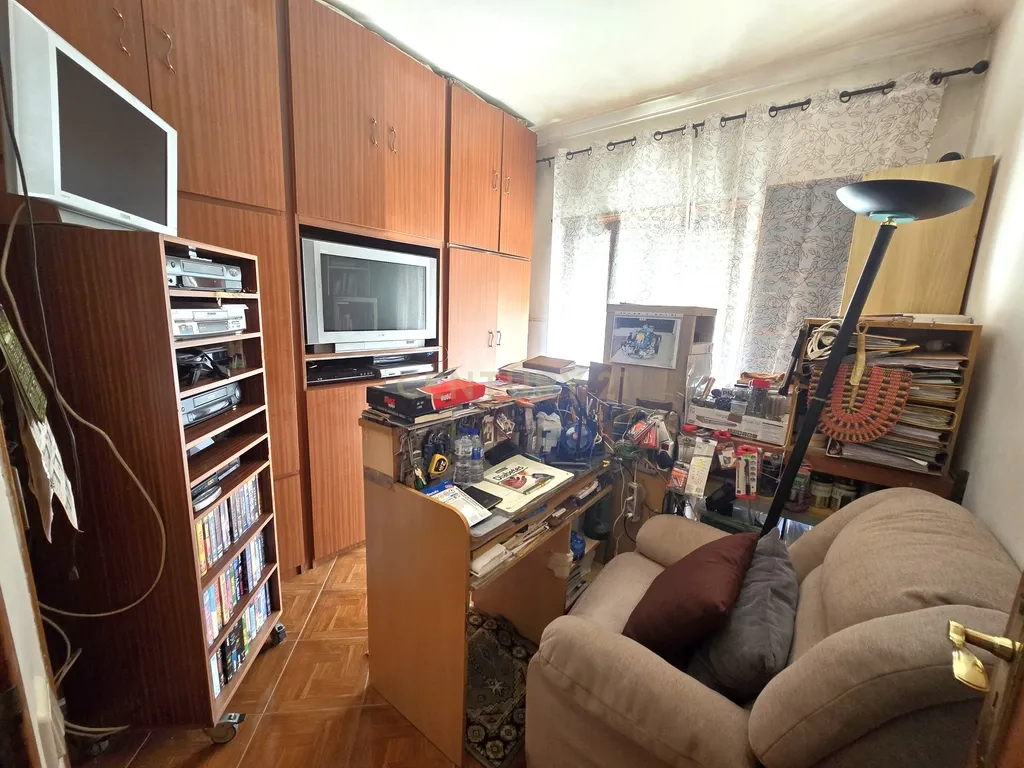 Apartamento T3 com varandas e arrecadação - Image 14