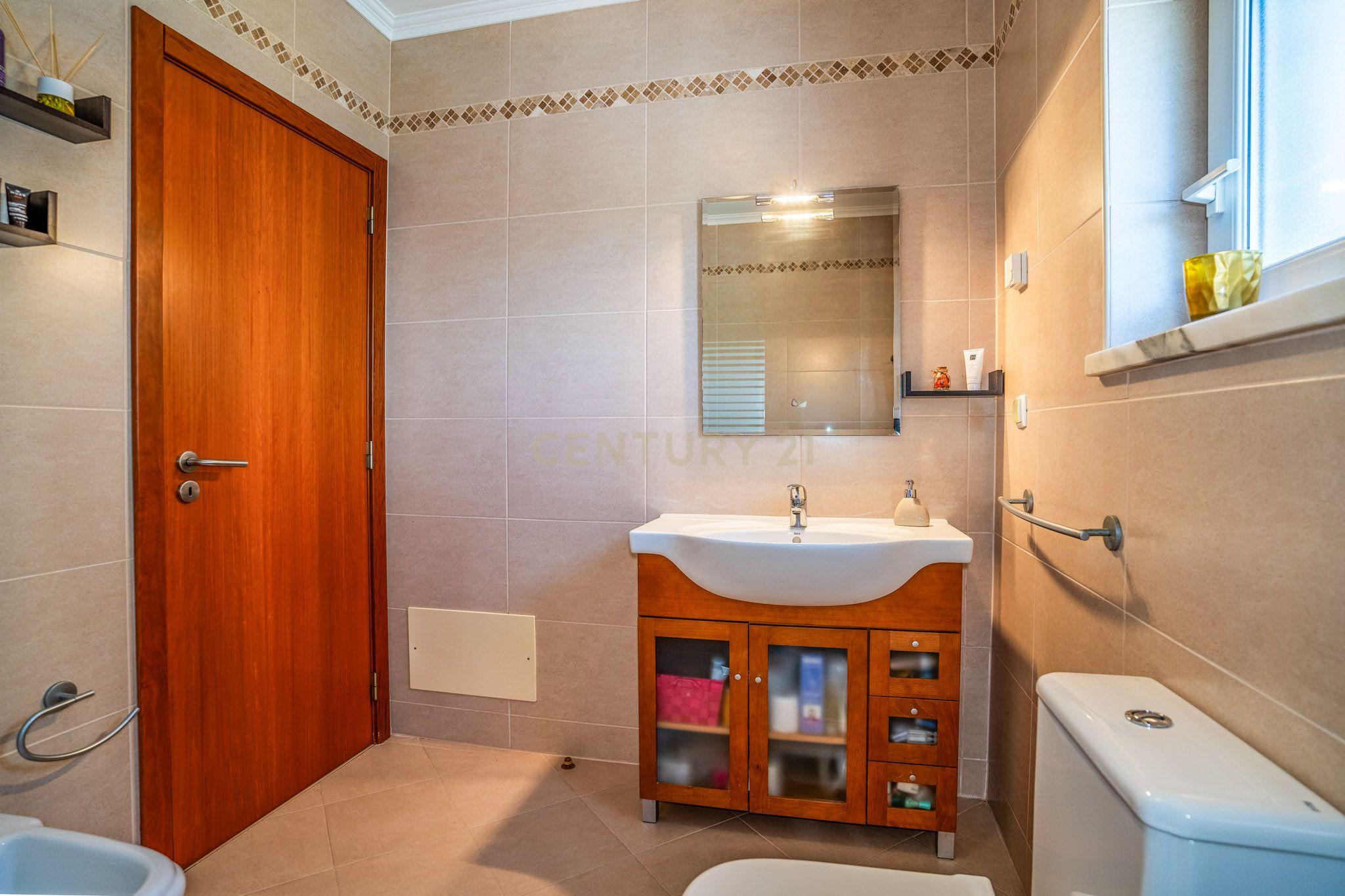 Apartamento T4 à venda em Caldas da Rainha - Santo Onofre e Serra do Bouro, Caldas da Rainha — foto 21