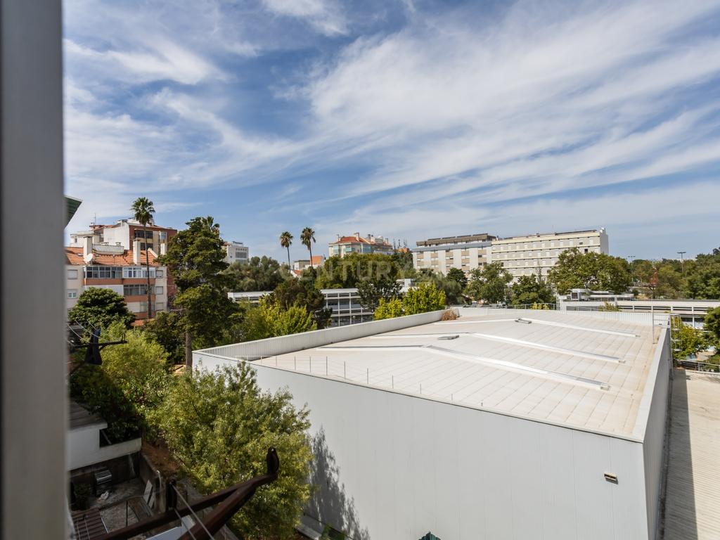 Apartamento T2 em Avenidas Novas, Lisboa  - Image 23