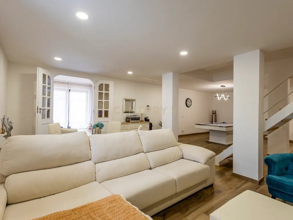 Moradia de Sonho na Charneca da Caparica – Elegância, Conforto e Localização Privilegiada - Image 92