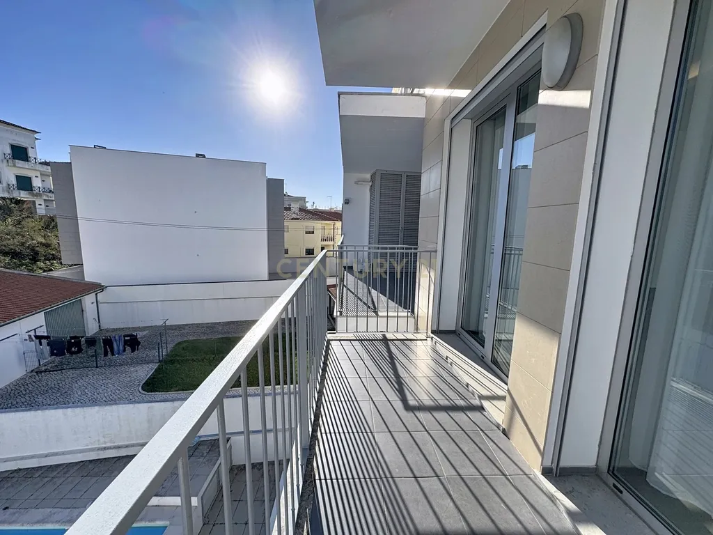 Penthouse T2 com Terraço e Piscina Privativa – Sítio da Nazaré - Image 55