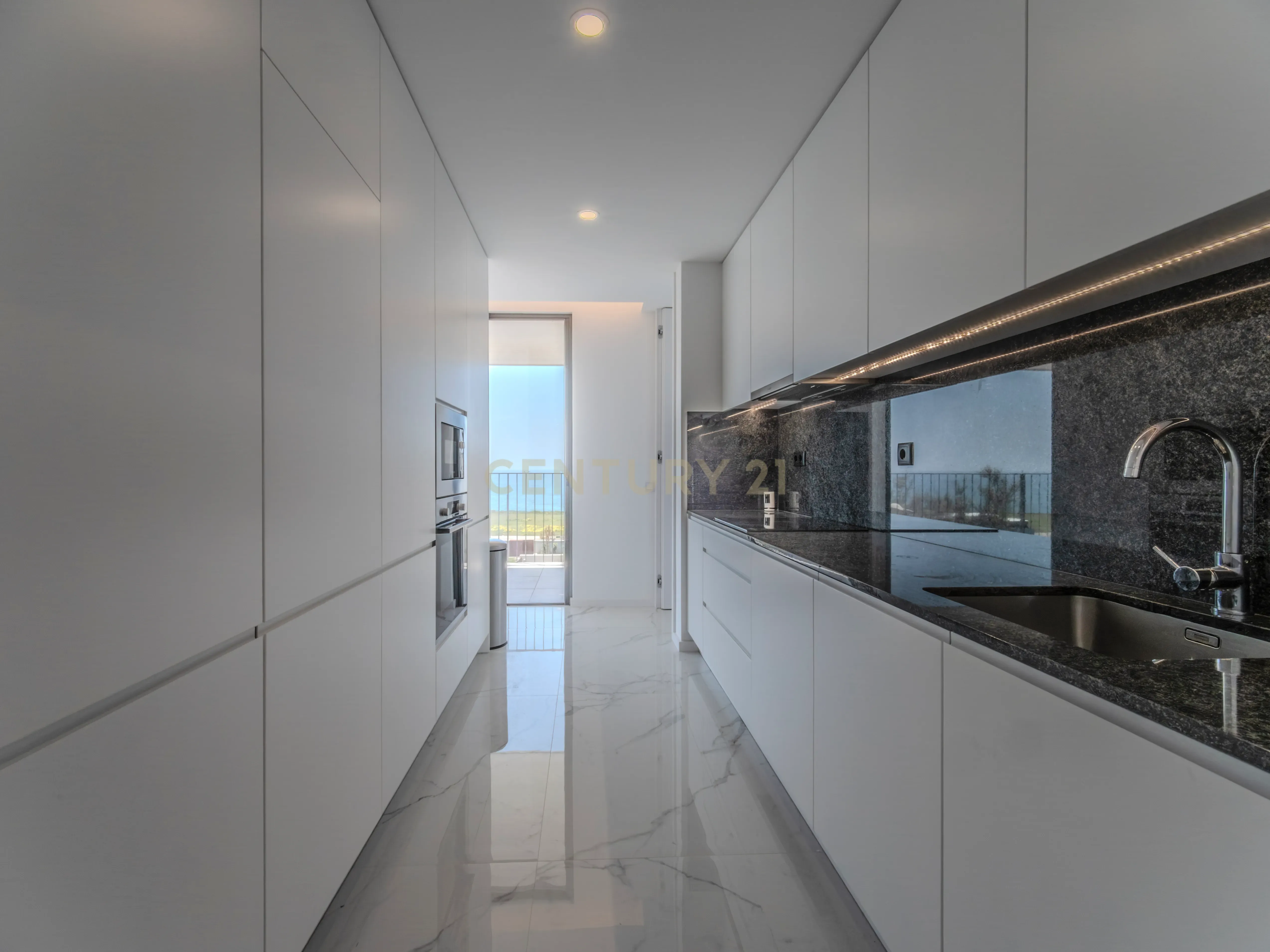 Fotografia 9 de Apartamento T3 para Arrendamento – Seca do Bacalhau