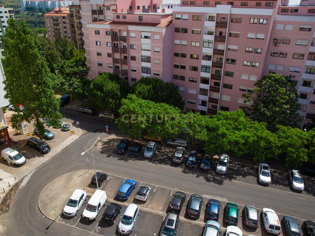 Vende-se T2 S.Marcos c/ arrecadação e vista panorâmica - Image 14
