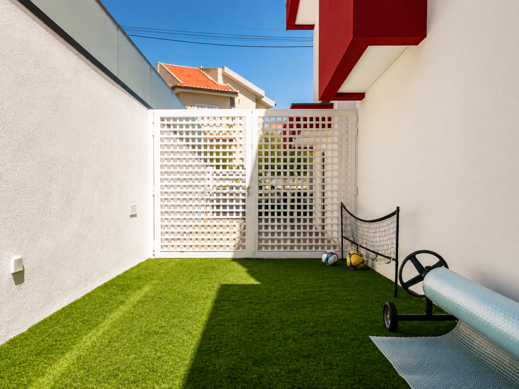 Moradia de Luxo T4 Bairro da Primavera - com Rooftop, Piscina Aquecida e Painéis Fotovoltaicos em Santa Iria da Azóia - Image 56