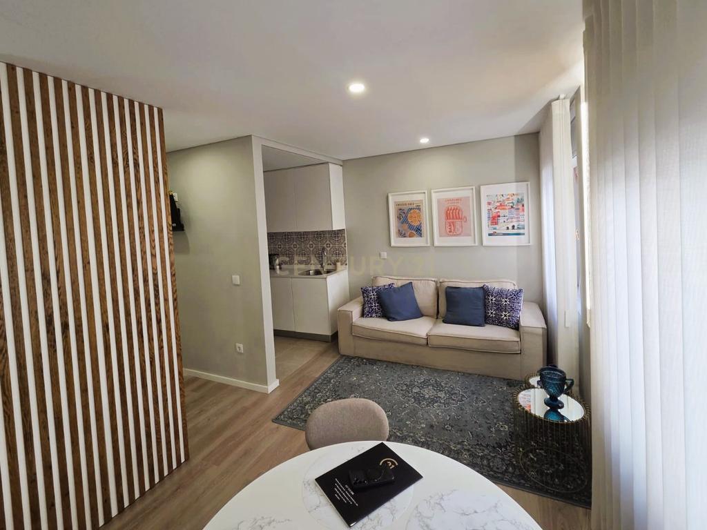 Apartamento T1 – Localização Premium junto ao Metro e El Corte Inglés - Image 4