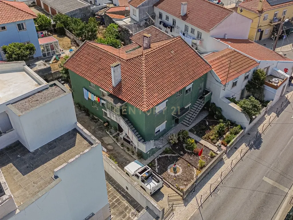 Apartamento T2 parcialmente renovado — Porto Salvo - Image 35