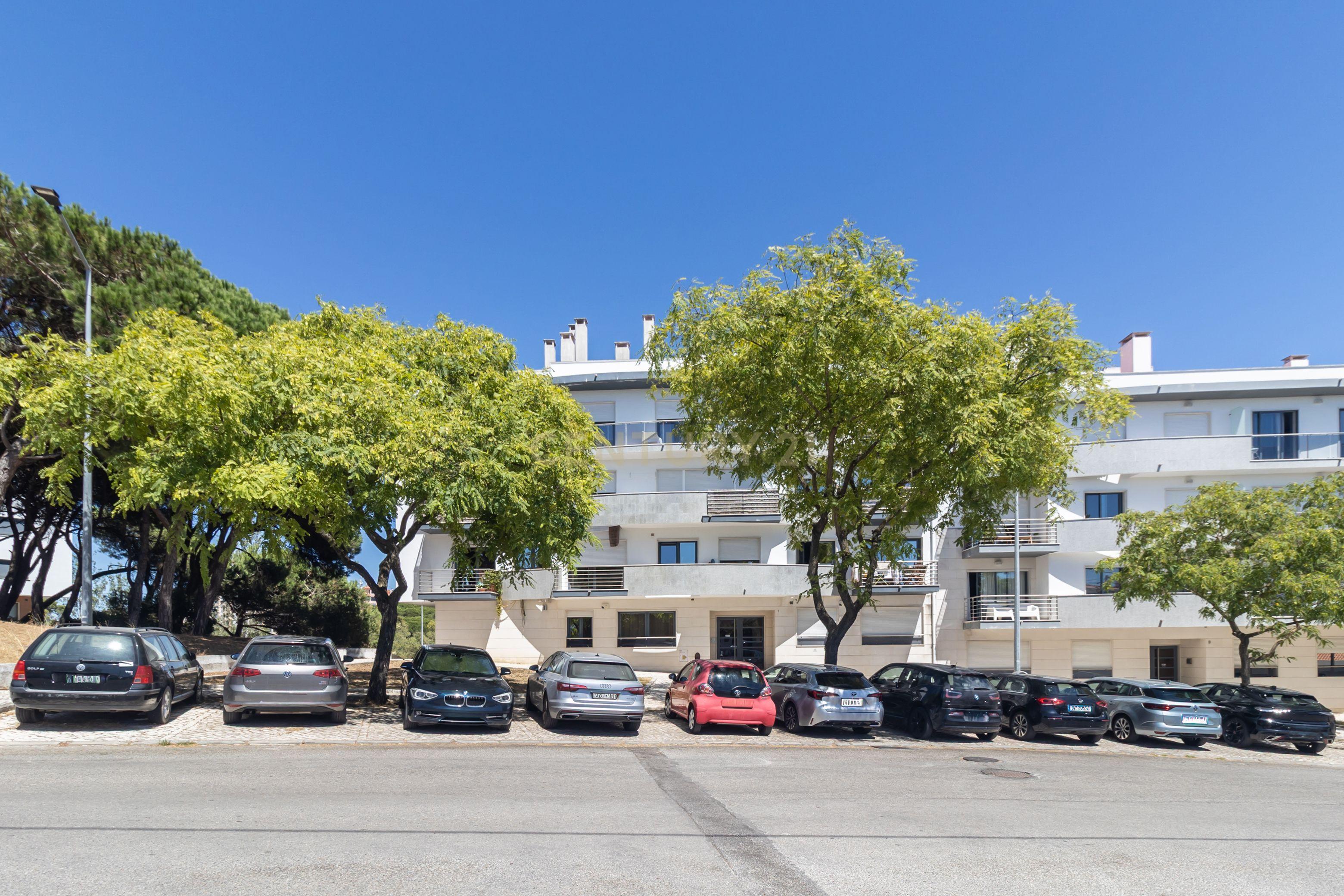 Apartamento T3 em Charneca de Caparica e Sobreda, €400.000