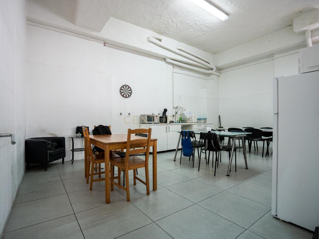 Armazém com 947 m2 a 5 min. do Aeroporto de Lisboa - Image 22