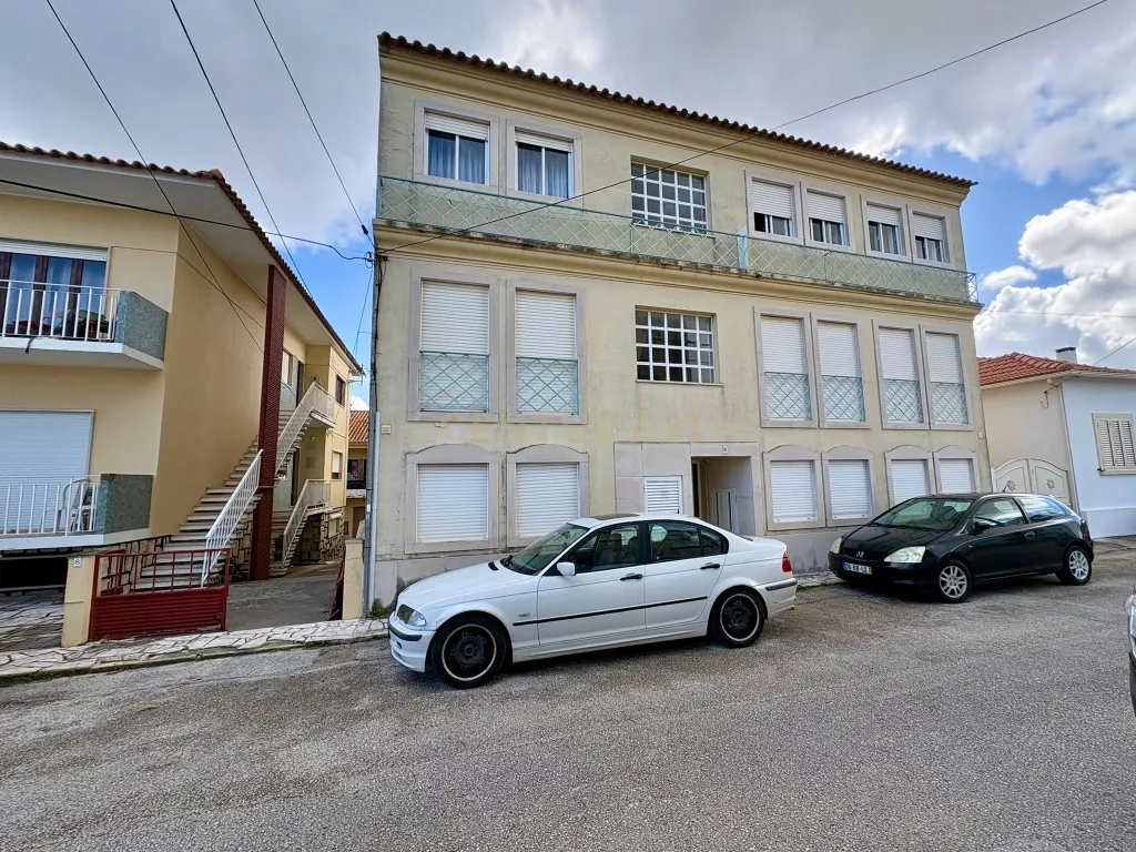 Apartamento T1 em São Martinho do Porto - Image 1