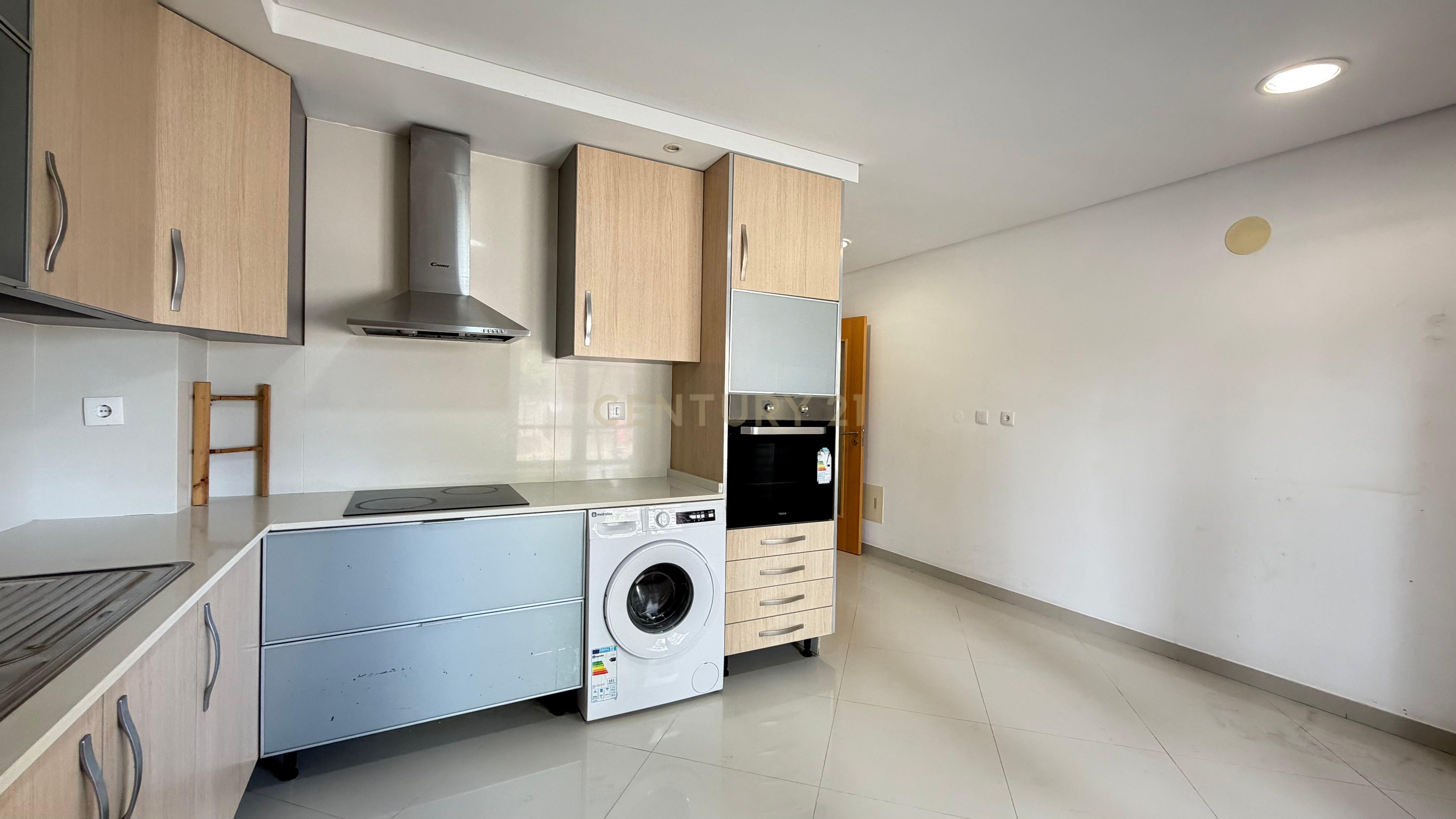 Fotografia 5 de Apartamento T4 com Arrecadação, na Cascalheira, Pinhal Novo