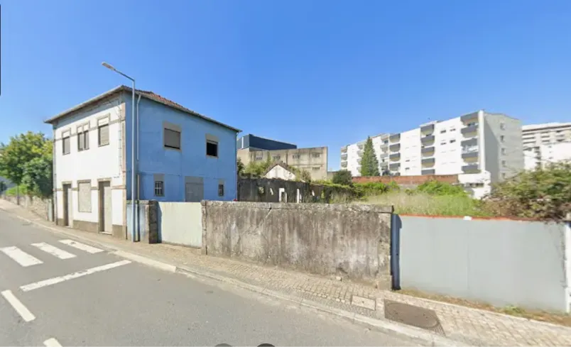 Fotografia 5 de Moradia com terreno para construção em altura em Arcozelo, Barcelos