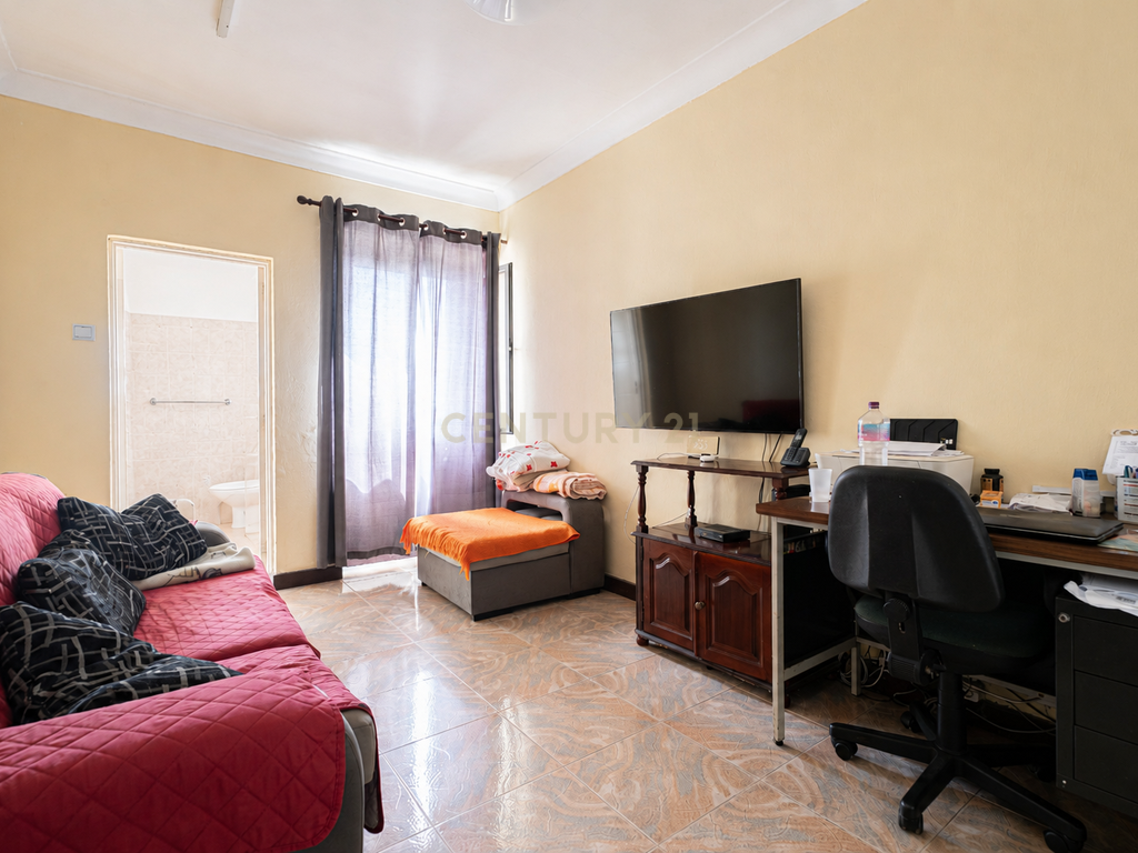 🏡 Moradia T3 + Espaço Comercial 🏪 | Livramento | Ponta Delgada📍 - Image 12