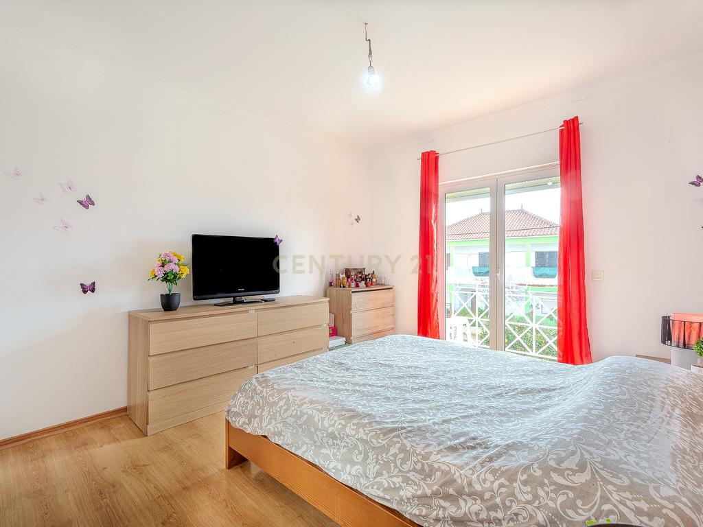 Moradia T2 com Garagem e Logradouro - Ferreiras, Albufeira - Image 26