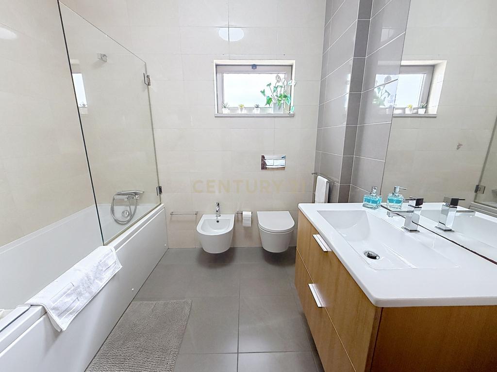 Apartamento T2 em Nazaré, Leiria - Perto da Praia e Comércio - Image 38