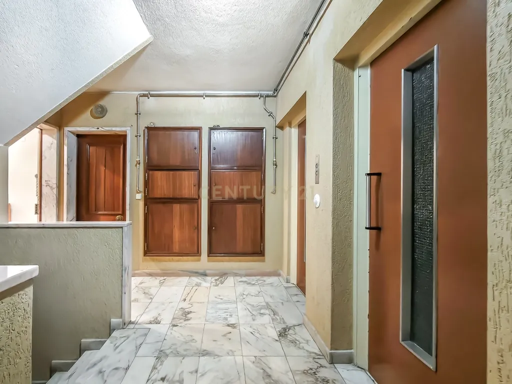 Apartamento T3 renovado no Prior Velho - Image 3