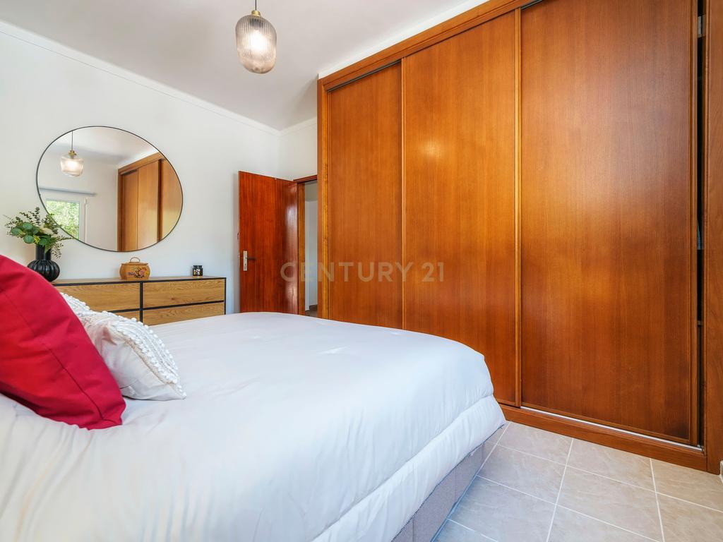 Moradia T3 Térrea com Quintal, Alpendre, Garagem e Anexo - Image 18