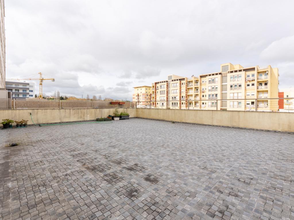 Apartamento T3 com 2 Terraços Gigantes e Vista Rio – A 10 min de Lisboa - Image 24