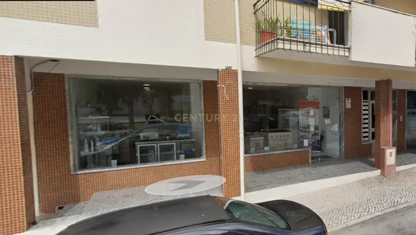 Loja Arrendada - Boa Rentabilidade - Centro de Pombal