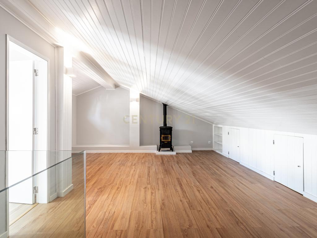 Moradia Unifamiliar T5 em Carcavelos  - Image 32