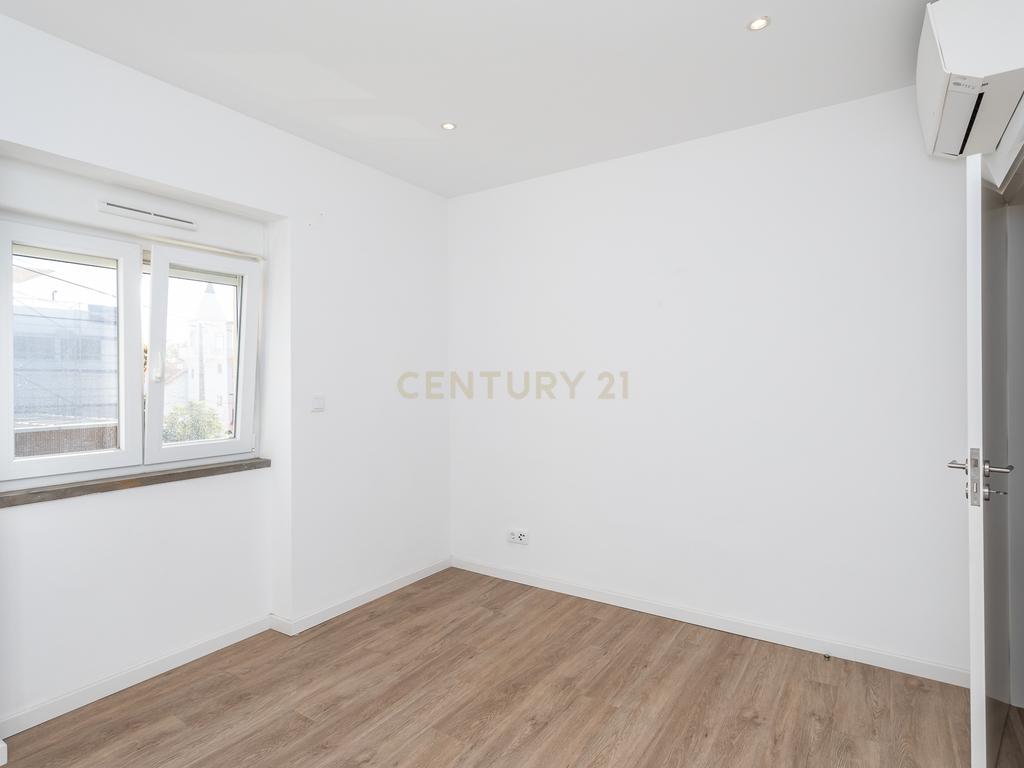 Apartamento no centro do Estoril - Image 15