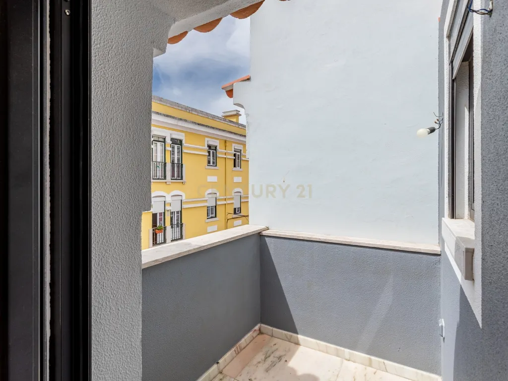 Moradia totalmente renovada no coração de Lisboa, com 4 suites - Image 31