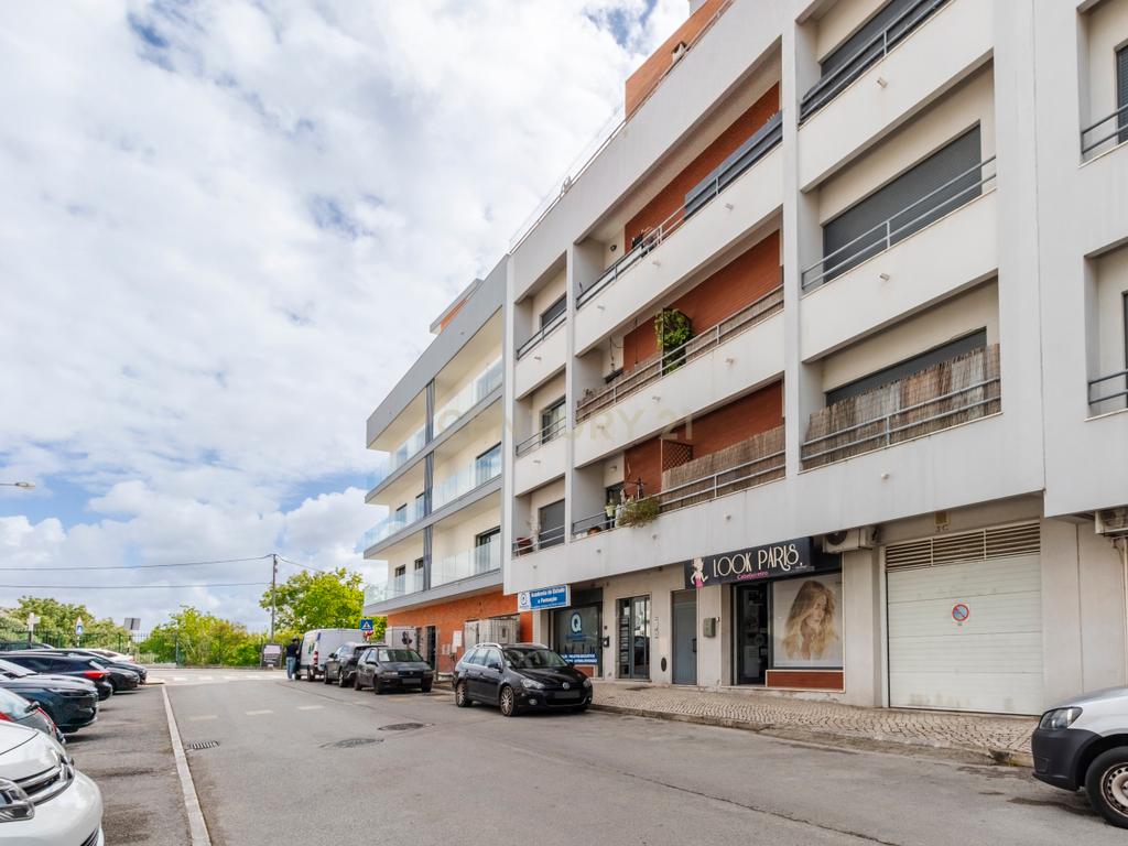 Loja com 90 m² na Quinta do Bom Retiro, Sobreda - Image 30