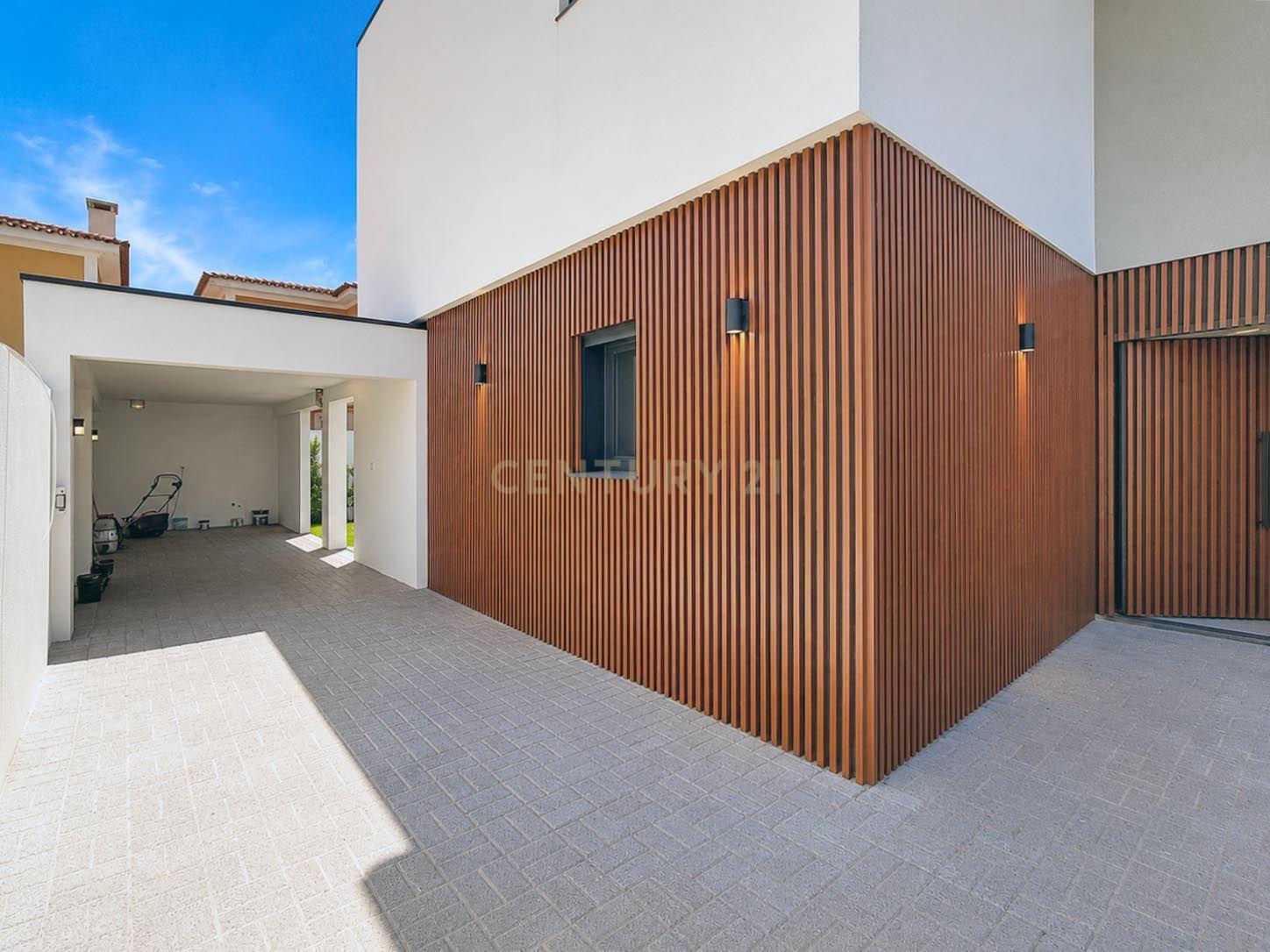 Fotografia 5 de MORADIA T4 | PISCINA | ESTACIONAMENTO 3 CARROS | CASCAIS