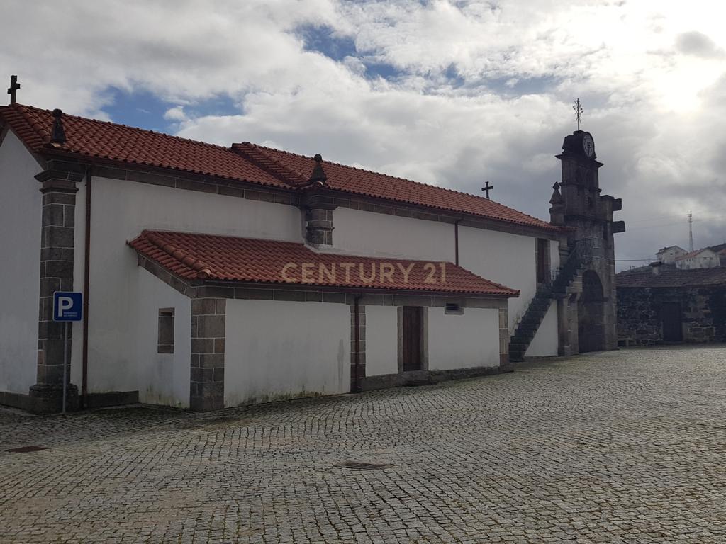 Casa T2 em Boticas com Jardim e Vista para a Montanha - Image 13