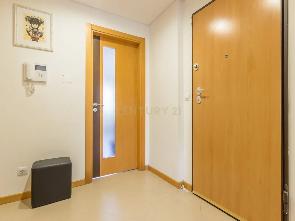 Apartamento T3 | Palhais – Barreiro | R/C – 145m2 - Image 8