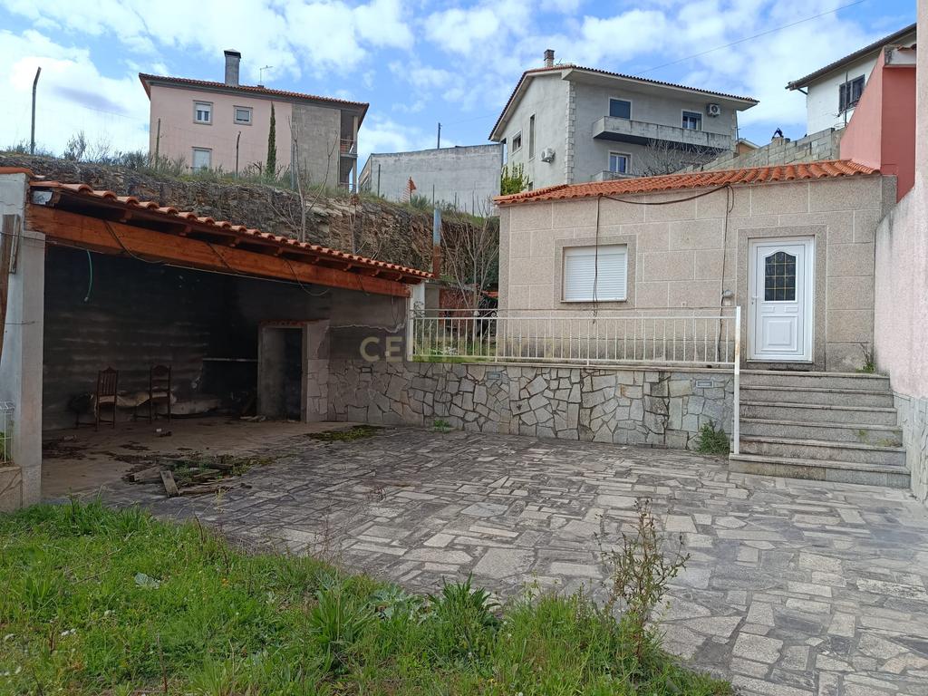 Terreno - Golfeiras - Mirandela, Bragança - 350m² por 82.000€ - Image 6