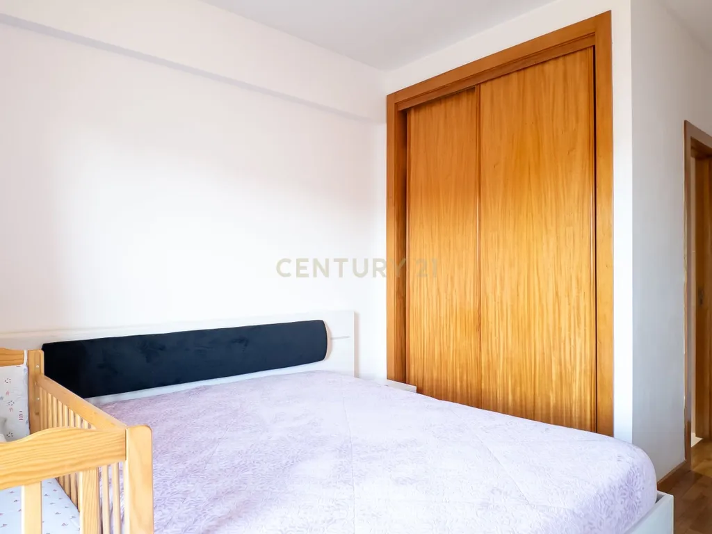 Apartamento T2+1 com terraço, Matosinhos - Image 13