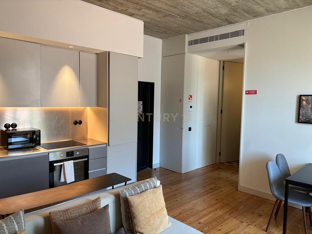 Apartamento Charmoso no Coração do Intendente com Licença para Alojamento Local - Image 3