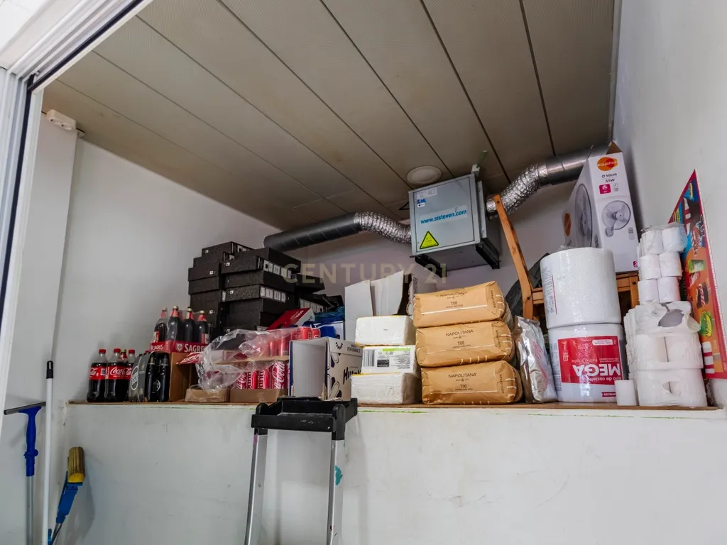 Oportunidade única de adquirir uma pizzaria de referência na Margem Sul, já consolidada no mercado e com uma carteira de clientes fidelizada. - Image 4
