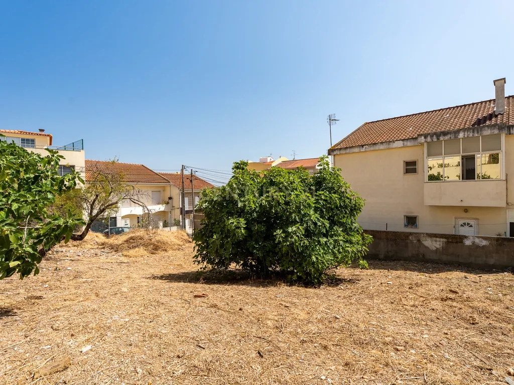 **ESPECTACULAR TERRENO EM LOURES** - Image 11
