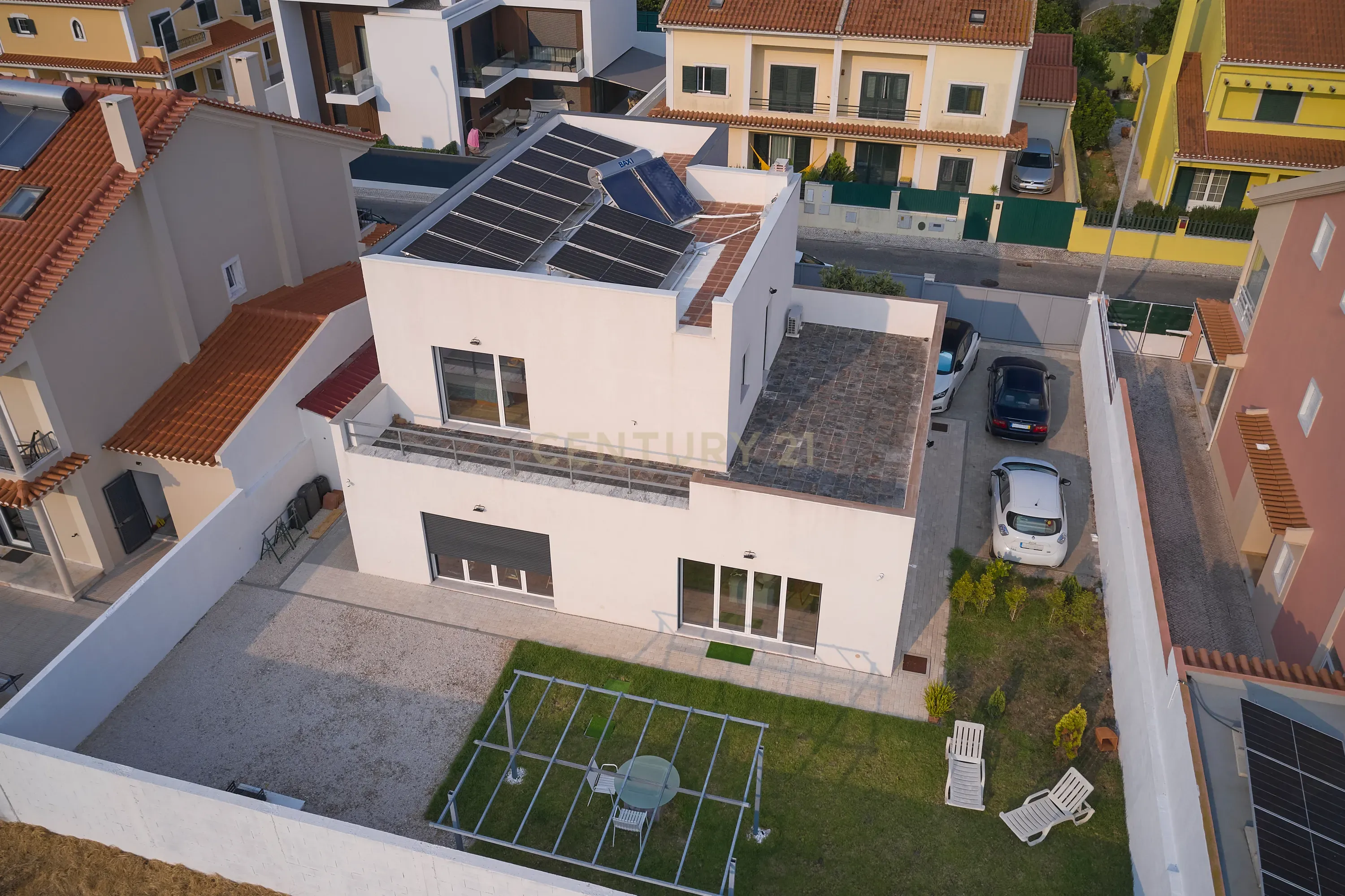 Fotografia 6 de Moradia Contemporânea T3 + Escritório, com Jardim e Painéis Solares em São Domingos de Rana, Cascais