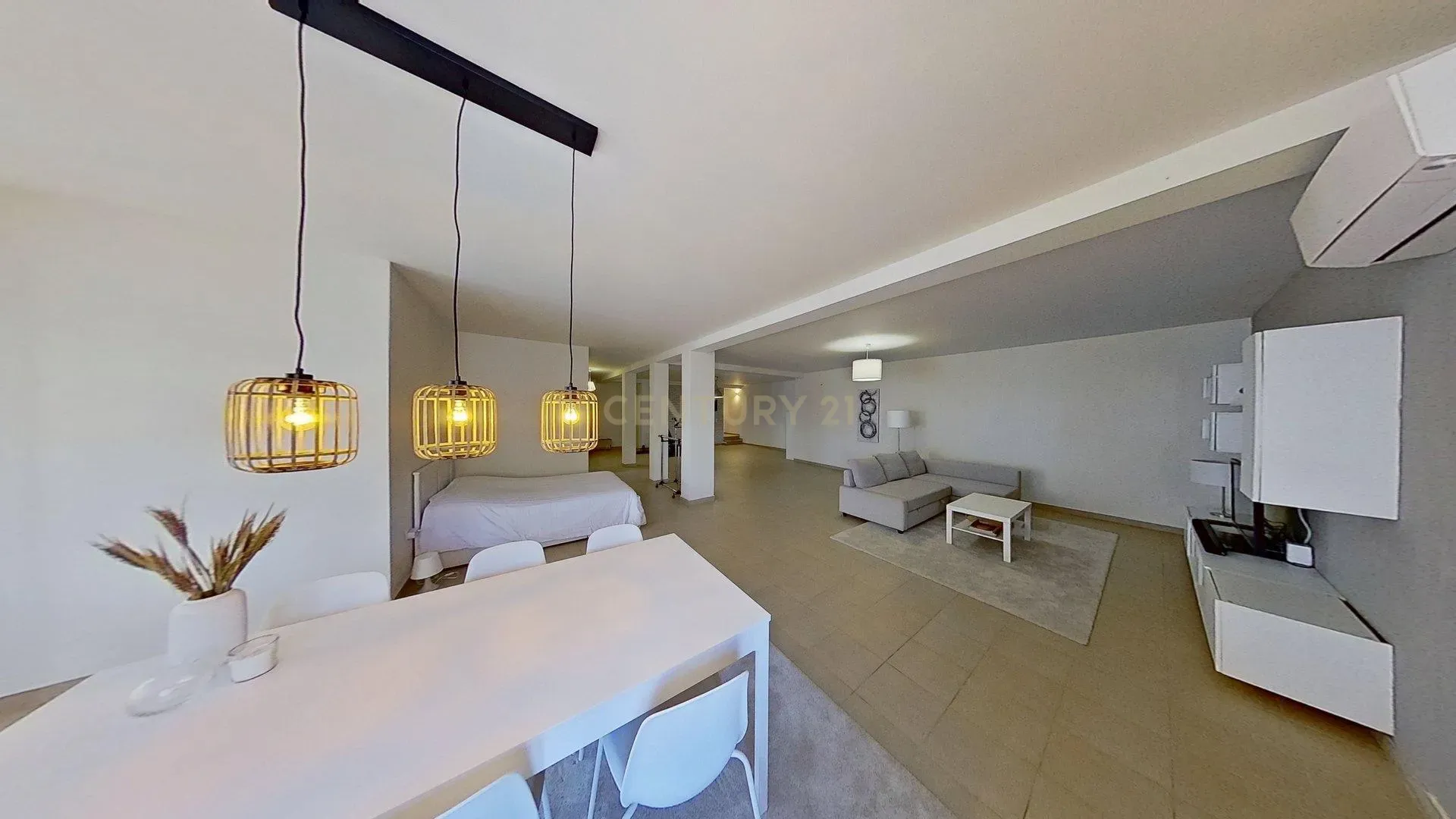 Moradia T3+1 em Alenquer com Vista Panorâmica e Piscina - Image 7