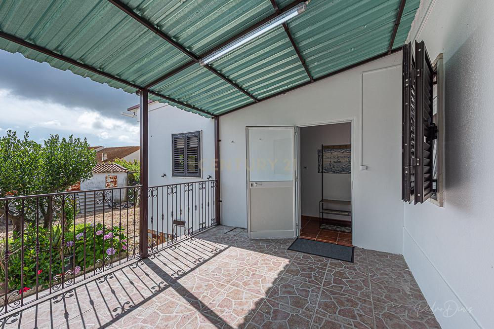 Alojamento Estudantil LÁ-SALETTE ( quarto Melro Azul 11m2 ) - Image 25
