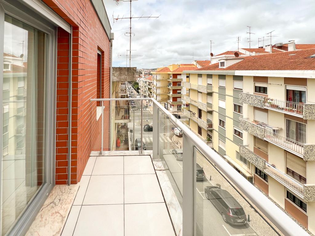 Apartamento T2 Duplex Torres Vedras centro - Image 15