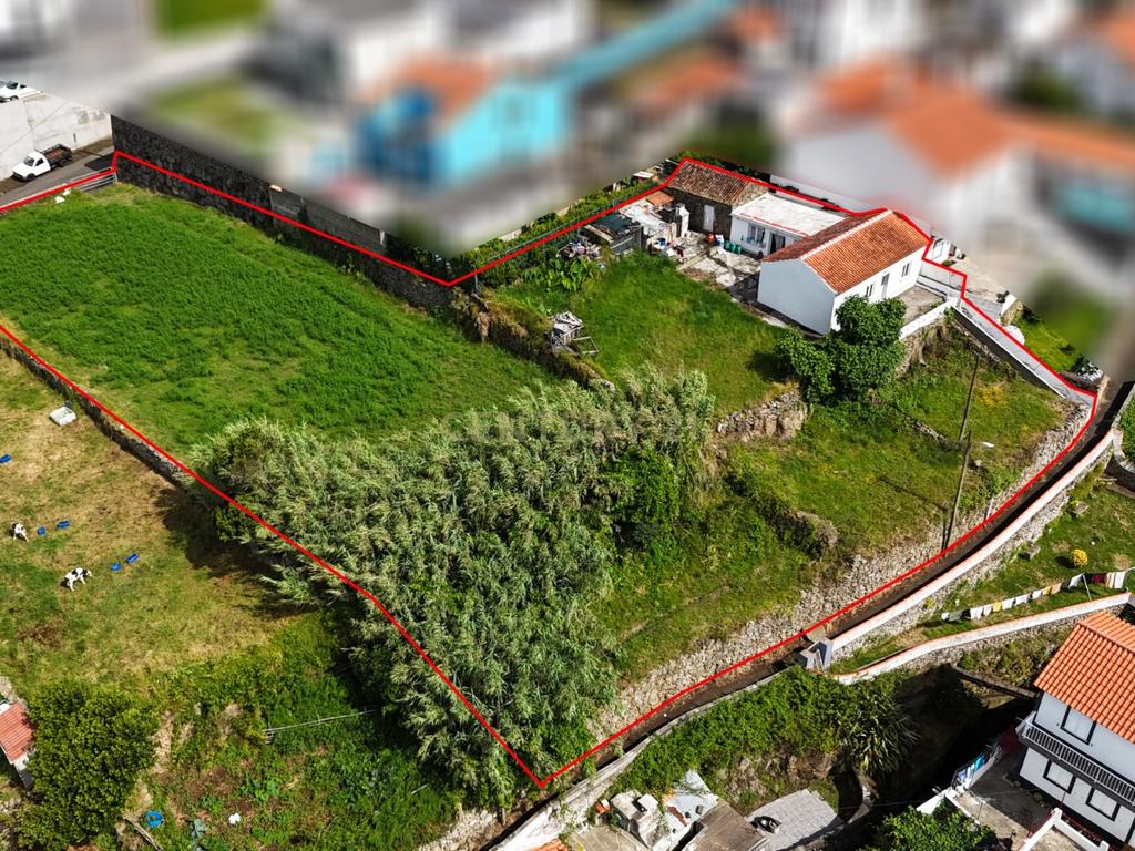 T2 com Terreno para Construção — Ideal para Projeto Futuro - Image 5