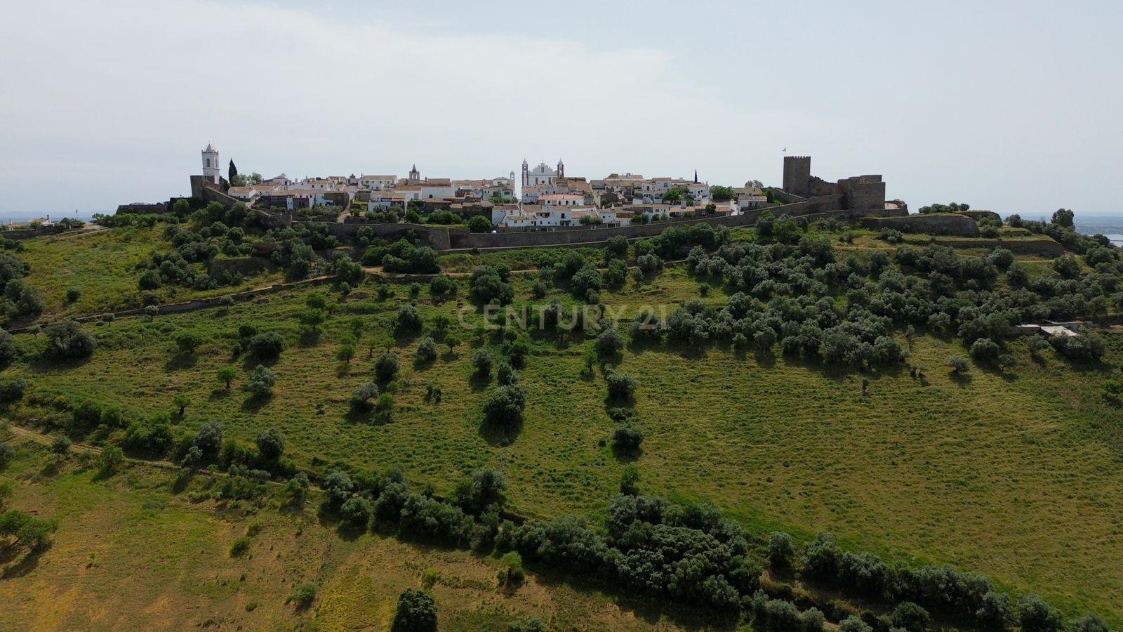 Fotografia 6 de Terreno em Monsaraz junto ao Castelo