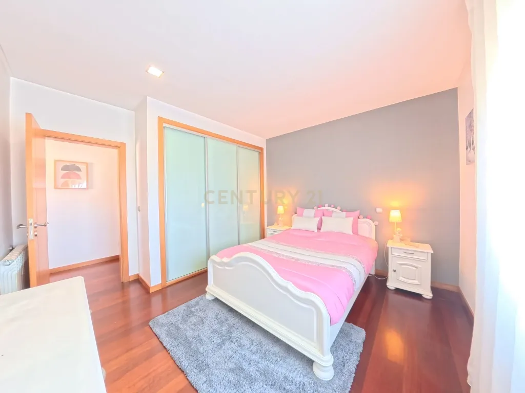 Moradia T4 em Esposende com Jardim e Garagem - Image 16