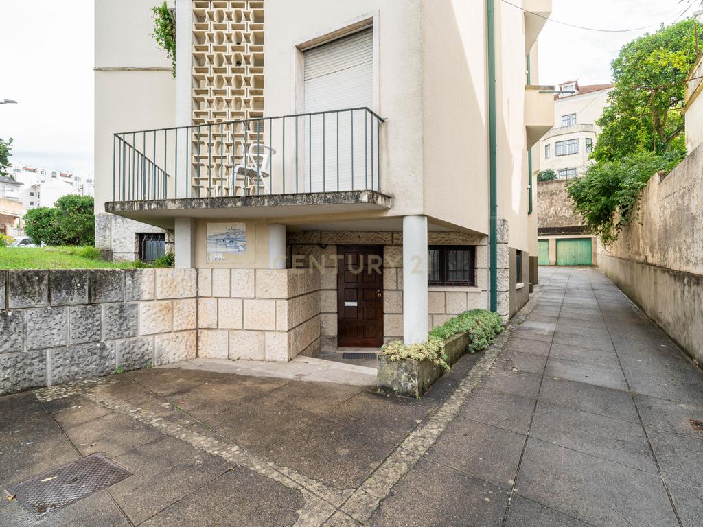 Apartamento transformado em Dois estúdios junto à Praça da República - Image 10