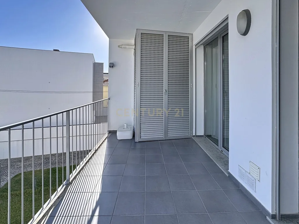 Penthouse T2 com Terraço e Piscina Privativa – Sítio da Nazaré - Image 37