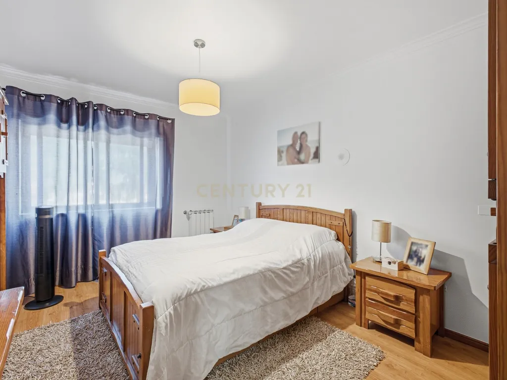 Apartamento T2 c/ Elevador | Fidalguinhos – Barreiro - Image 11