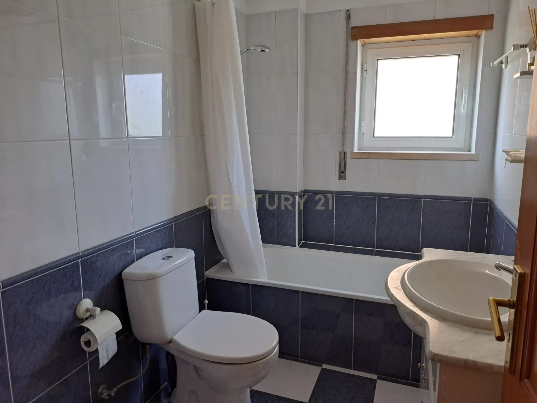 Apartamento T2 para arrendamento – Solum, Coimbra - Image 8