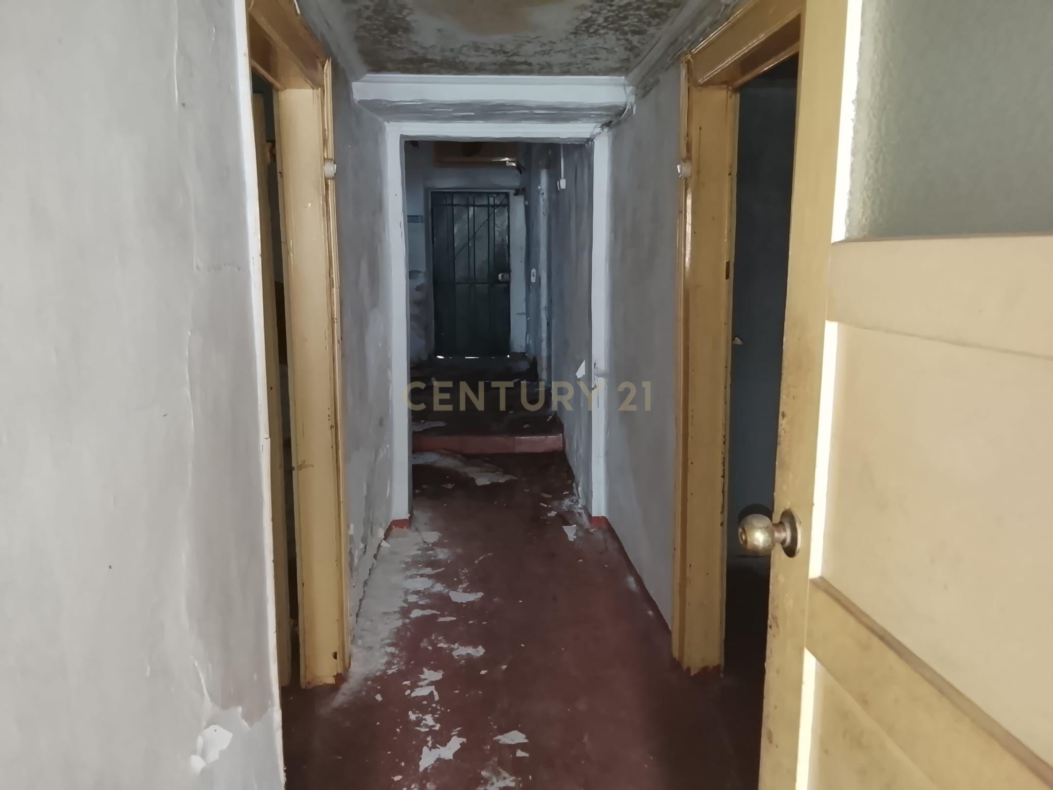 Fotografia 3 de Oportunidade de Investimento! Moradia p/recuperar Retaxo, Castelo Branco